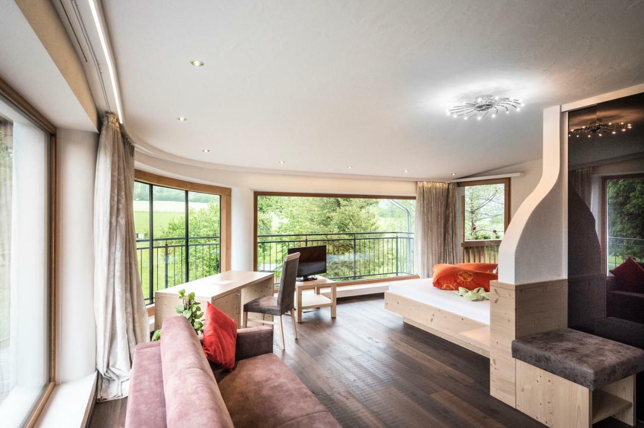 Bauernhof Lindenhof Bed & Breakfast เชฟเฟา อัม วิลเดนไคเซอร์ ภายนอก รูปภาพ